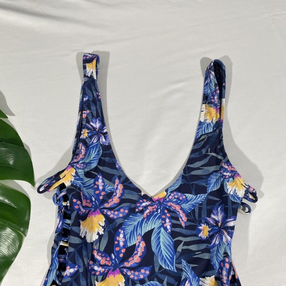 NEW Rip Curl [ Small ] Tropic Tribe One‎ Piece Swimsuit in Navy Floral - Picture 3 of 12